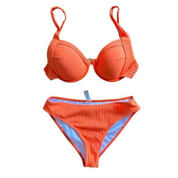 Amazon Other - Orange bikini with underwire top, matching bottoms with size large